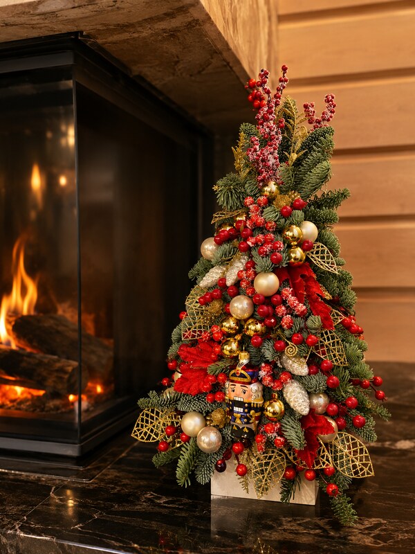 Настольная ёлка «Щелкунчик»